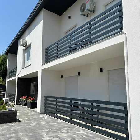 Guest House Neno Огулин Экстерьер фото