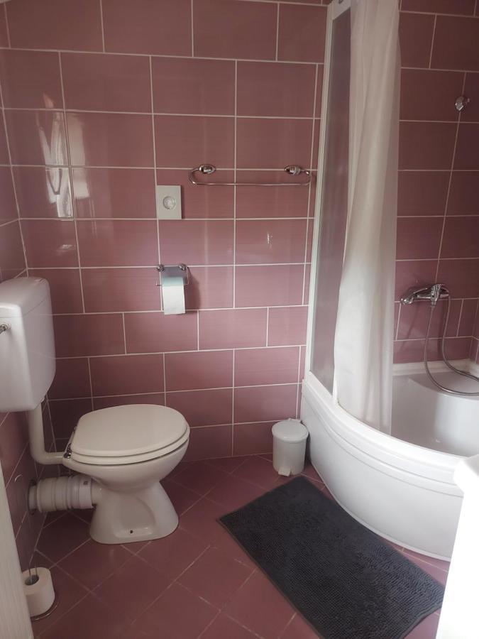 Guest House Neno Огулин Экстерьер фото