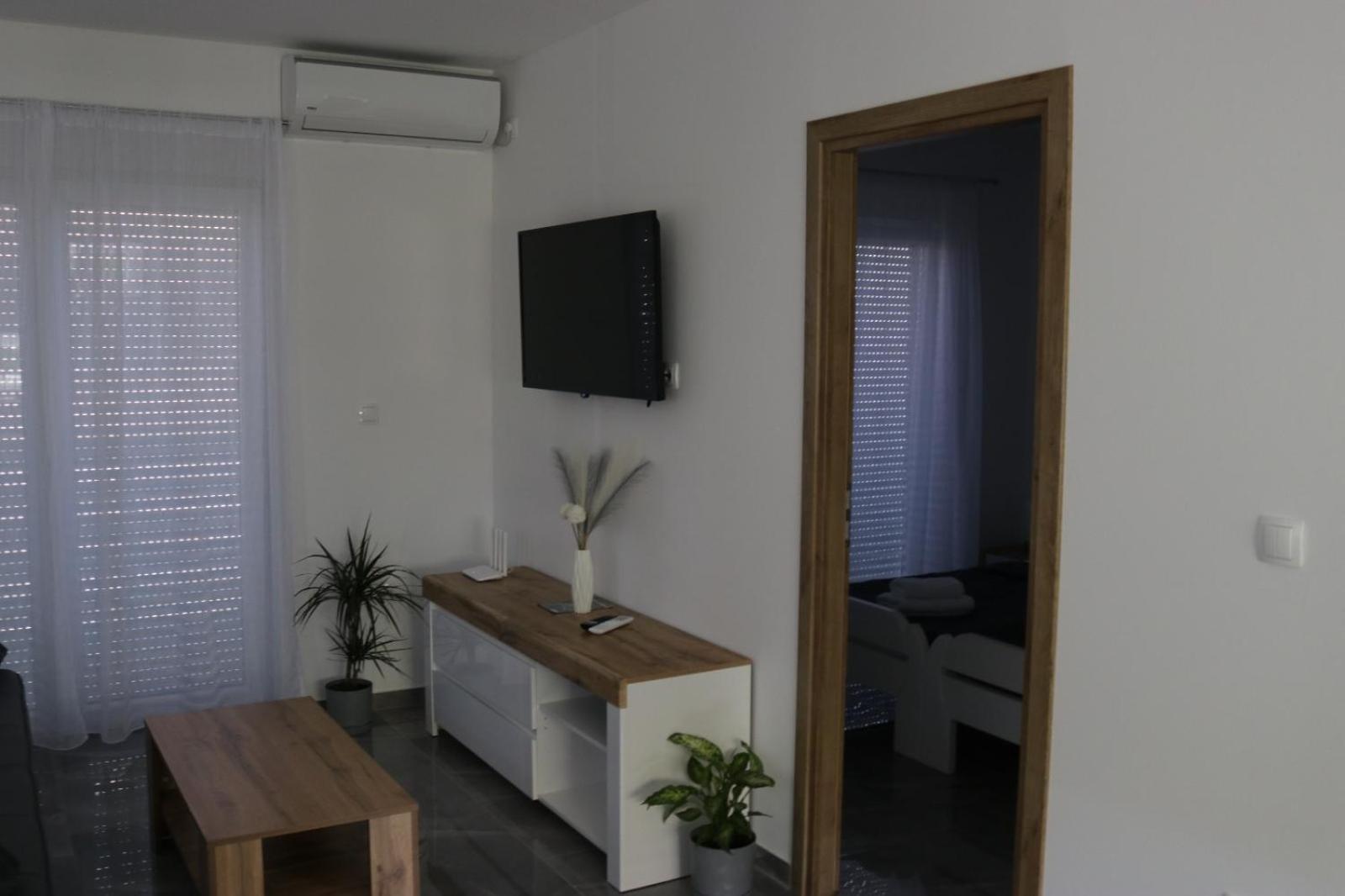 Guest House Neno Огулин Экстерьер фото