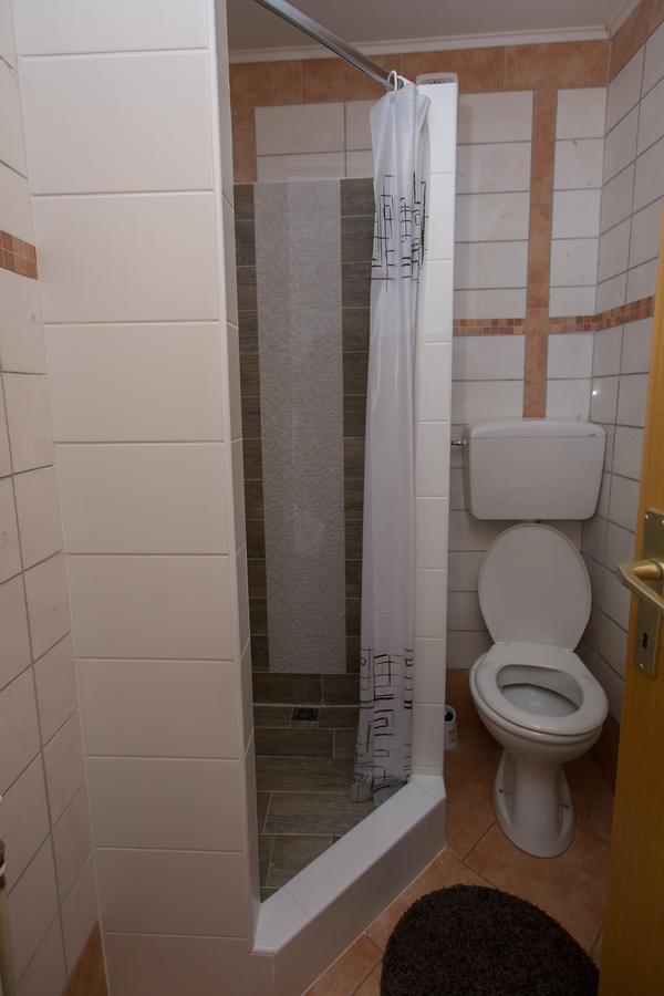 Guest House Neno Огулин Экстерьер фото