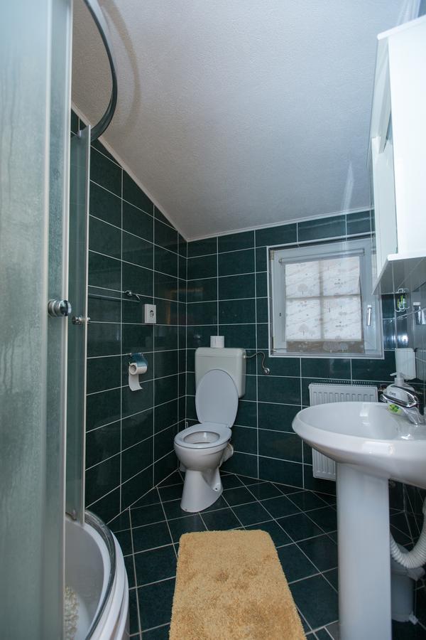 Guest House Neno Огулин Экстерьер фото